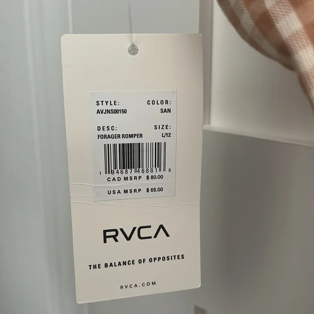 NWT RVCA (L) romper - Picture 5 of 6